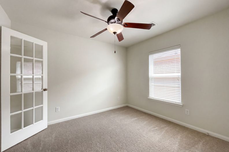 Photo 11 of 16 of 8735 Hazel Rose Sky Dr, Humble, TX
