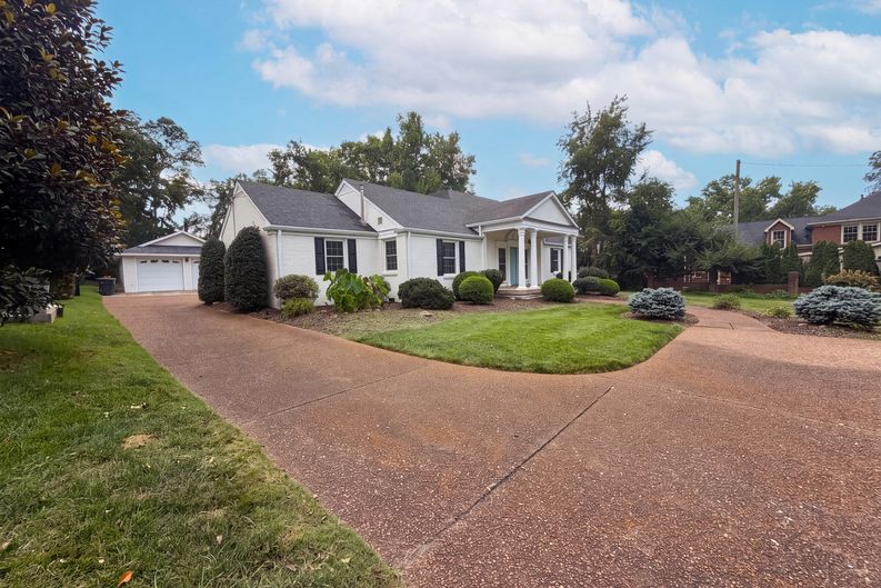 Photo 19 of 23 of 608 Estes Rd, Nashville, TN