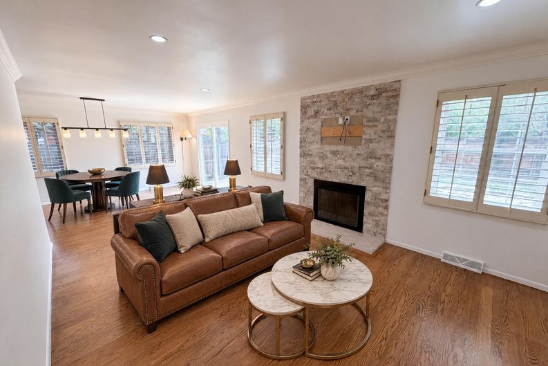 Photo 3 of 29 of 1741 S Krameria Way, Denver, CO