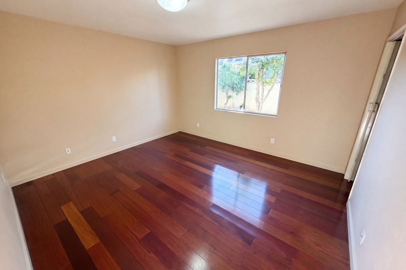 Photo 11 of 34 of 14803 Light St, Whittier, CA