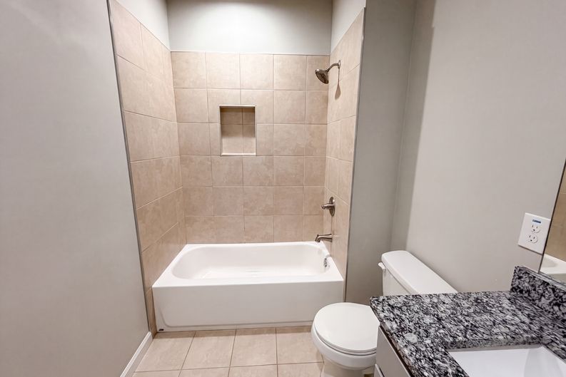 Photo 12 of 21 of 5317 Winmire Ln, Stone Mountain, GA