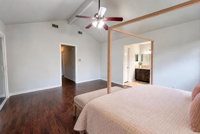 Photo 18 of 22 of 606 Gulfstream Trl S, Orange Park, FL