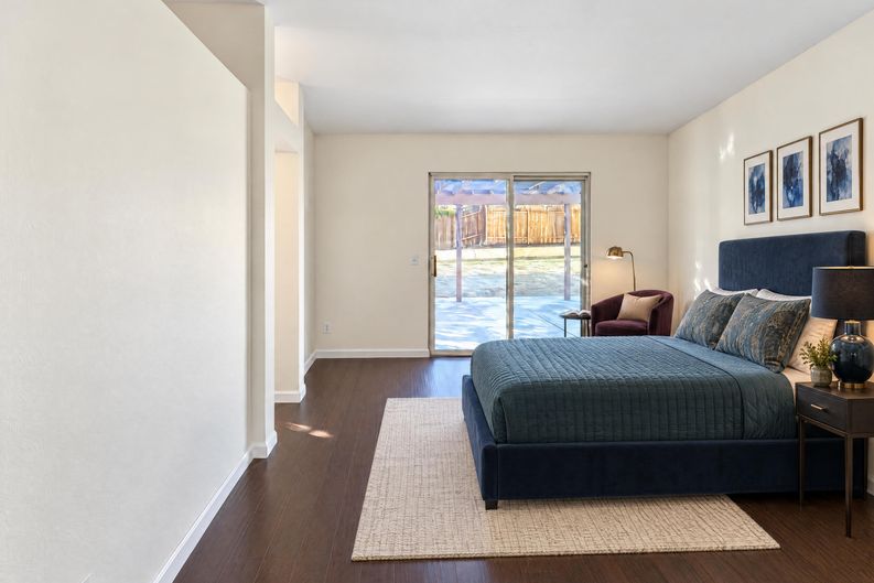 Photo 8 of 19 of 13759 Clear Valley Rd, Victorville, CA