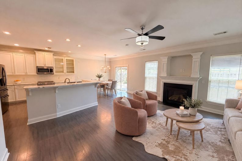 Photo 3 of 26 of 301 Cypresshill Ct, Simpsonville, SC