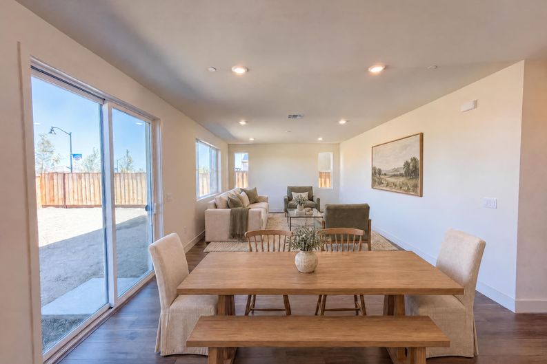 Photo 3 of 22 of 3627 Junefield St, Tracy, CA