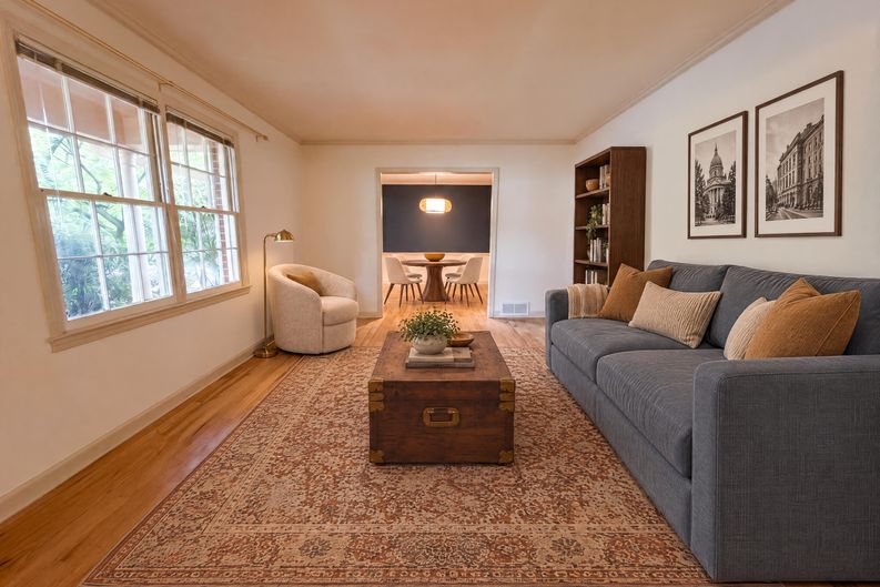 Photo 3 of 18 of 3010 Hope Valley Rd, Winston Salem, NC