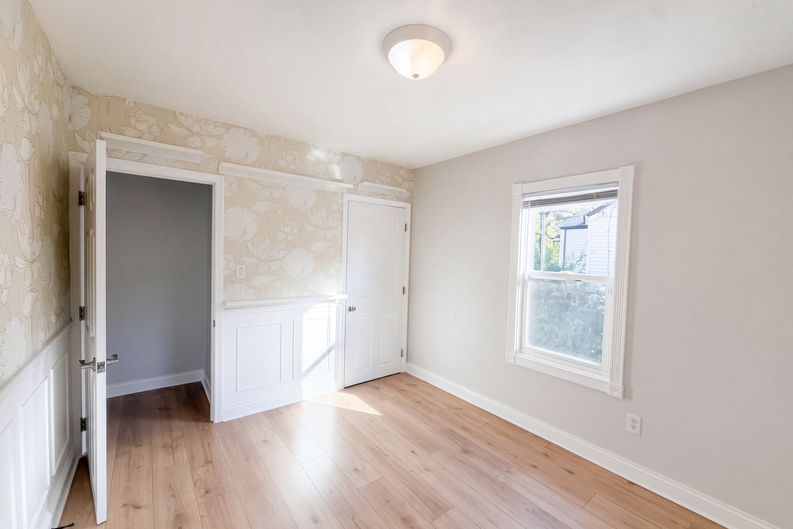Photo 19 of 40 of 2790 Azelda St, Columbus, OH