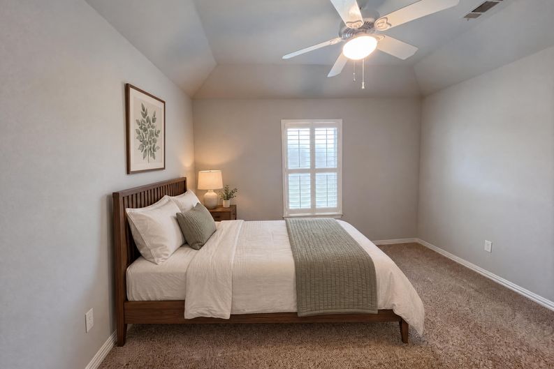 Photo 6 of 19 of 2400 Creekview Dr, Plano, TX