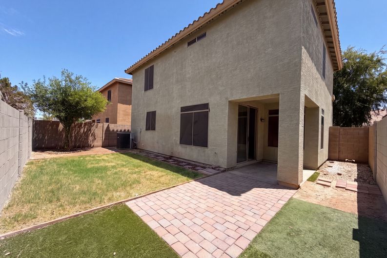 Photo 5 of 23 of 800 S Bedford Dr, Chandler, AZ