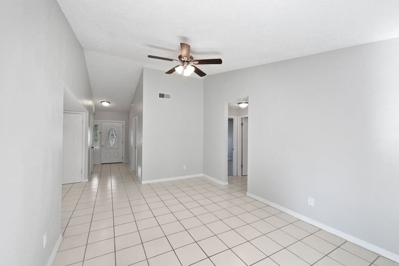 Photo 6 of 22 of 831 Haulover Dr, Altamonte Springs, FL