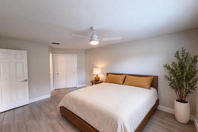 Photo 16 of 37 of 8165 Ridge Rd, Weeki Wachee, FL