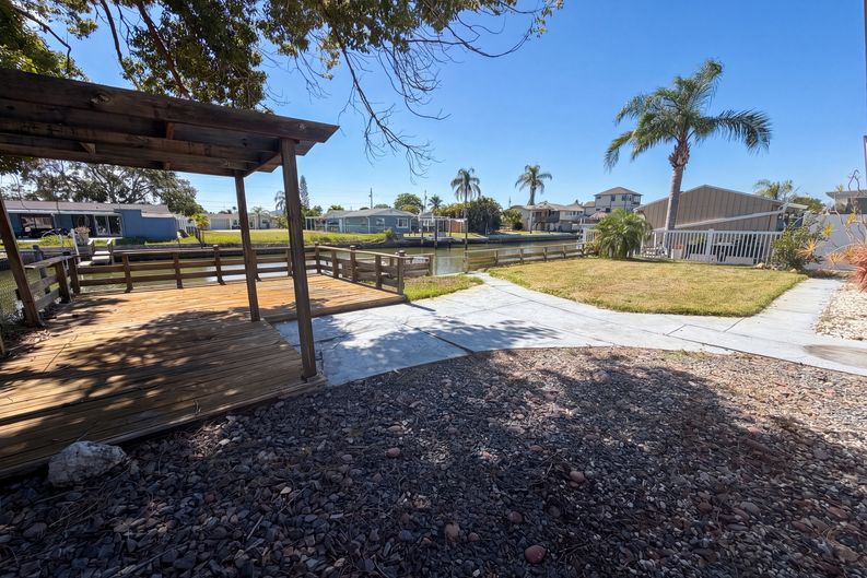 Photo 28 of 30 of 13638 Evelane Dr, Hudson, FL