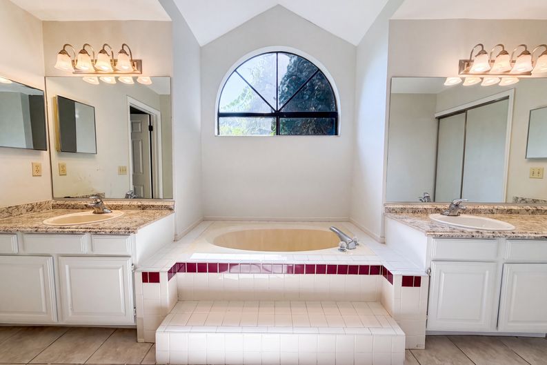 Photo 12 of 19 of 332 Sprucewood Rd, Lake Mary, FL