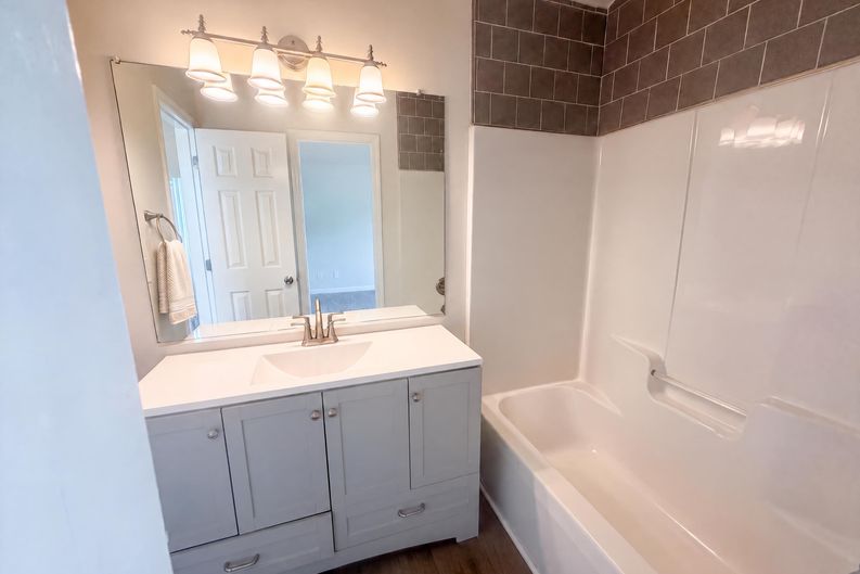 Photo 15 of 17 of 2110 Carlisle Way, High Point, NC