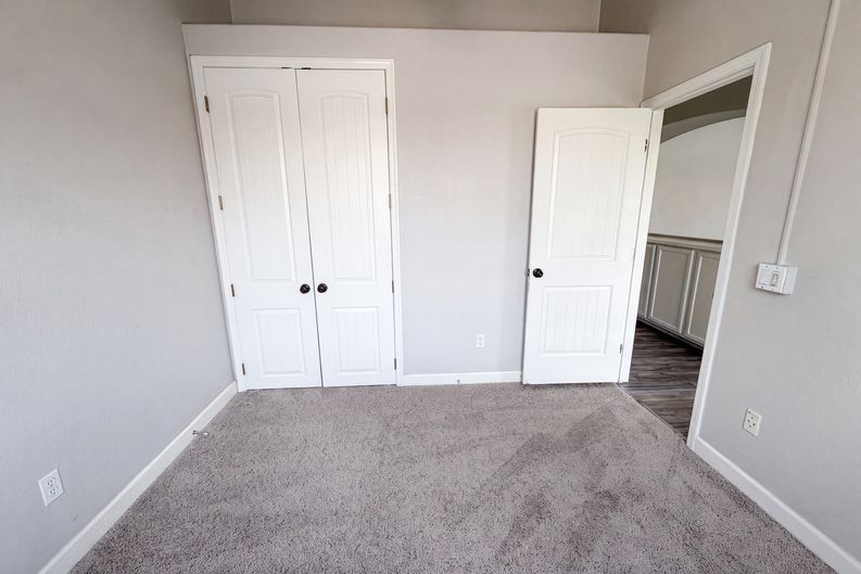 Photo 17 of 30 of 16245 W Tonto St, Goodyear, AZ