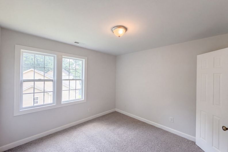 Photo 8 of 17 of 128 Saint Johns St, Knightdale, NC