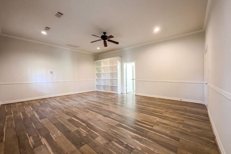 Photo 11 of 19 of 241 Greenbriar Dr, Livingston, TX