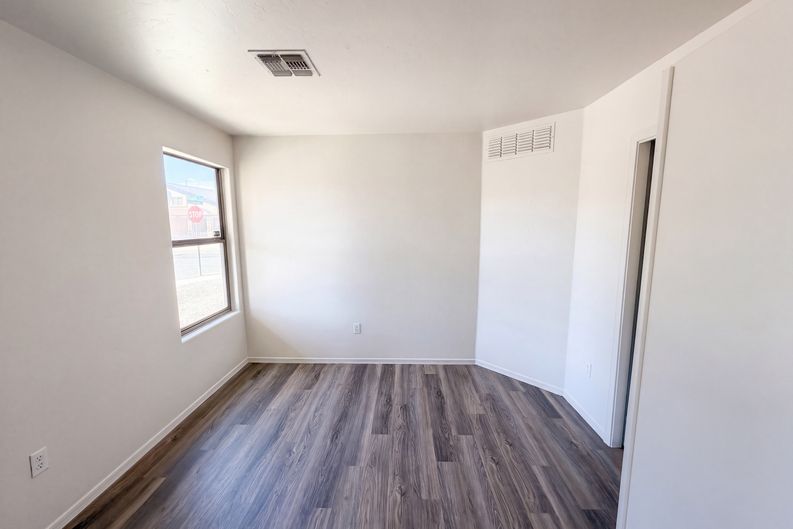 Photo 11 of 17 of 7184 S Oakbank Dr, Tucson, AZ