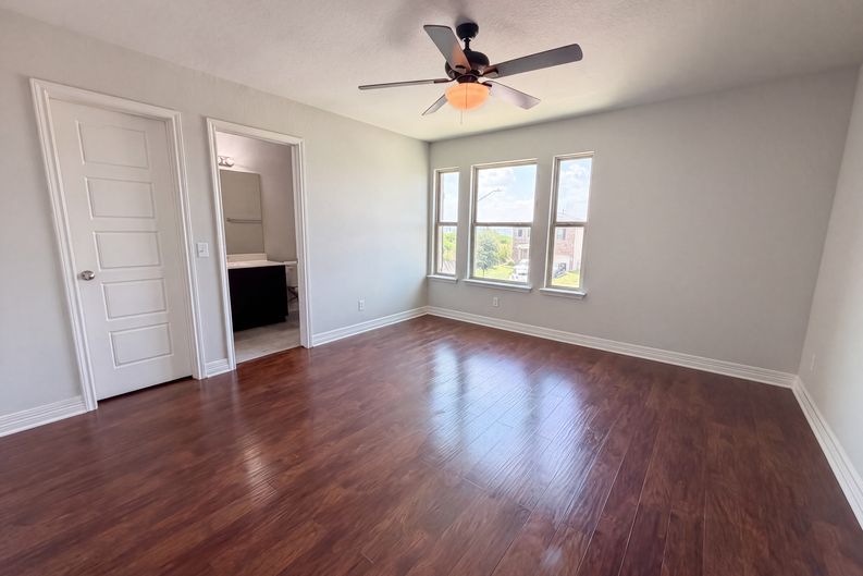 Photo 14 of 24 of 3513 Nuhn Way, New Braunfels, TX