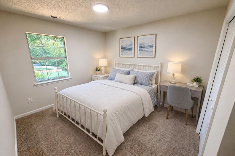 Photo 18 of 24 of 4720 Topsail Ct, Charlotte, NC