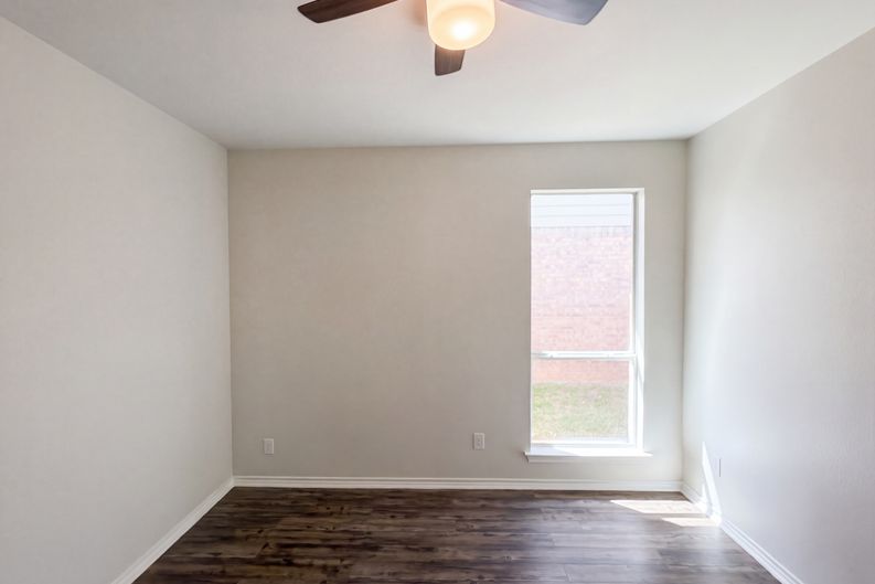 Photo 13 of 20 of 2617 Silver Hill Dr, Fort Worth, TX