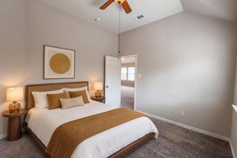 Photo 23 of 32 of 10330 Sandbar Dr, Irving, TX