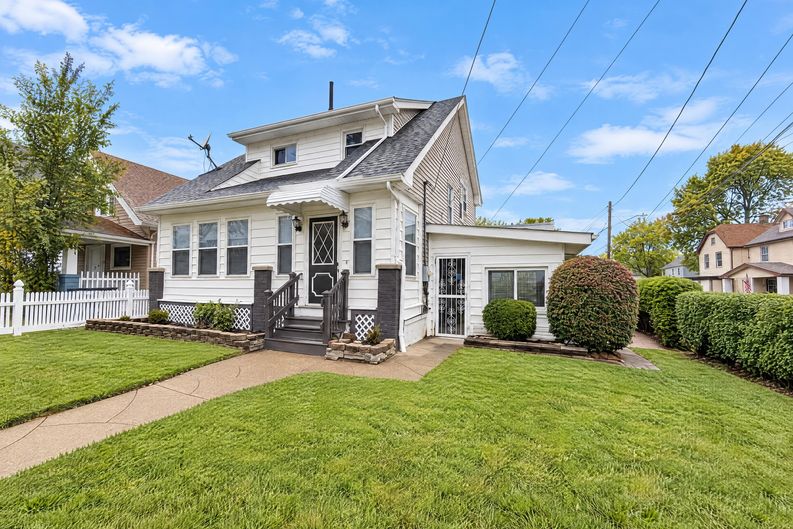 Photo 38 of 44 of 4202 Gifford Ave, Cleveland, OH