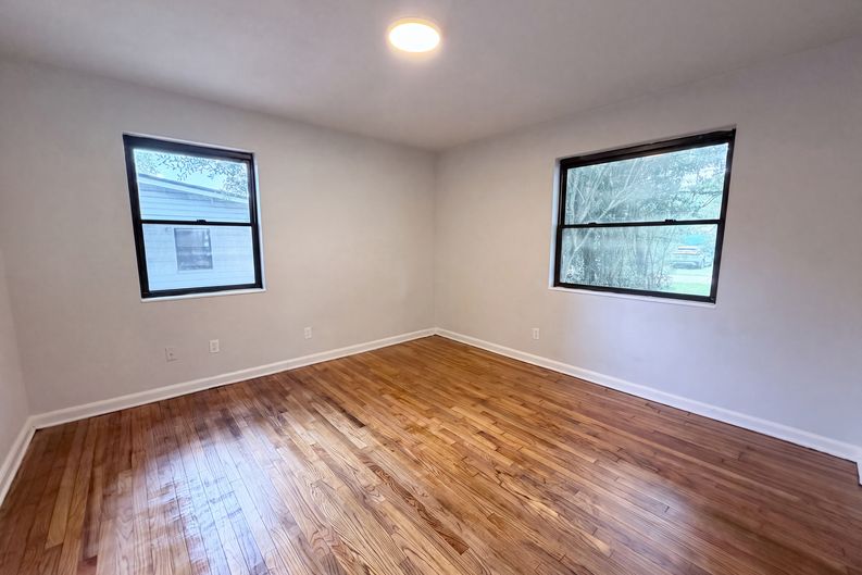 Photo 8 of 16 of 6309 Pine Cove Ln, Jacksonville, FL