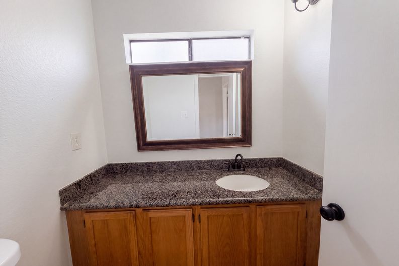 Photo 14 of 30 of 10020 W Montecito Ave, Phoenix, AZ