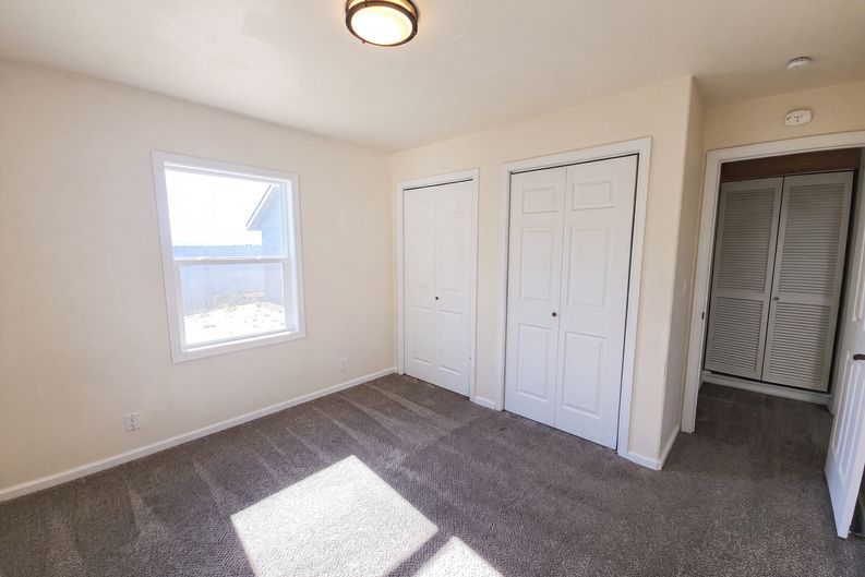 Photo 8 of 22 of 93291 Prairie Rd, Junction City, OR