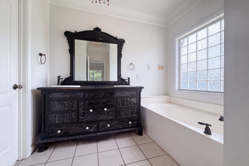 Photo 13 of 21 of 655 S Hillcrest Rd, Odenville, AL