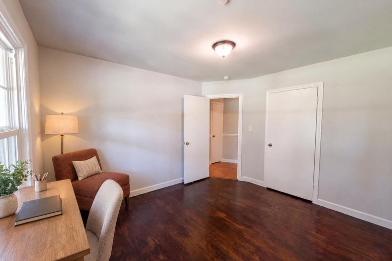 Photo 11 of 19 of 4060 Rosehill Rd, Fayetteville, NC