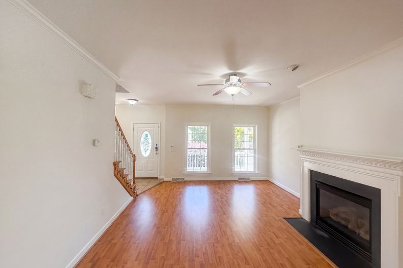 Photo 8 of 33 of 6120 Tennyson Dr, Kernersville, NC