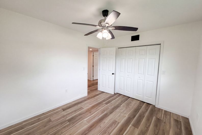 Photo 6 of 19 of 567 Baywood Dr N, Dunedin, FL