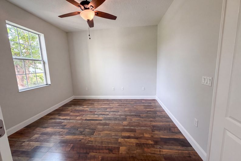 Photo 26 of 40 of 881 Haring Ln, Mount Dora, FL