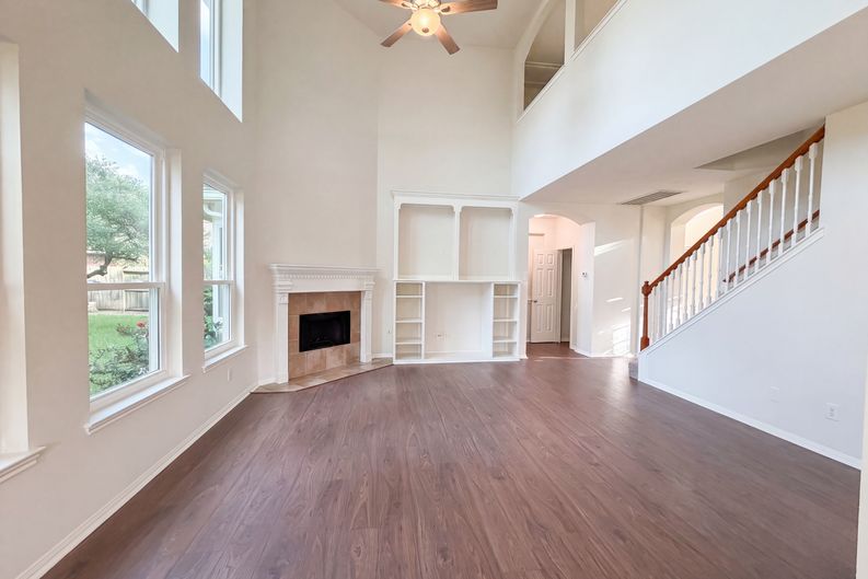 Photo 3 of 22 of 14310 Amyford Ct, Cypress, TX