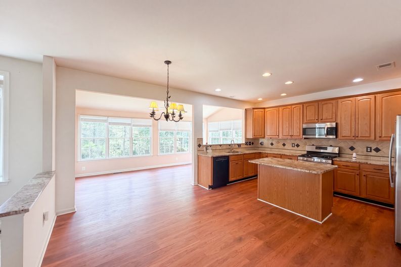Photo 7 of 43 of 15559 Brown Deer Ct, Haymarket, VA