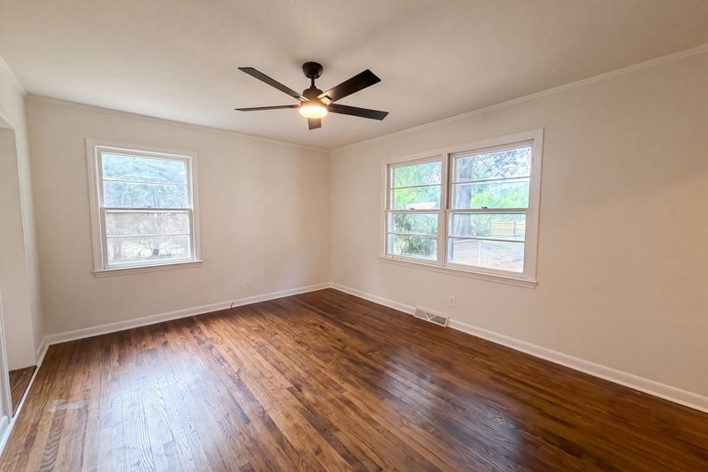 Photo 4 of 16 of 1077 Allendale Cir, Rock Hill, SC