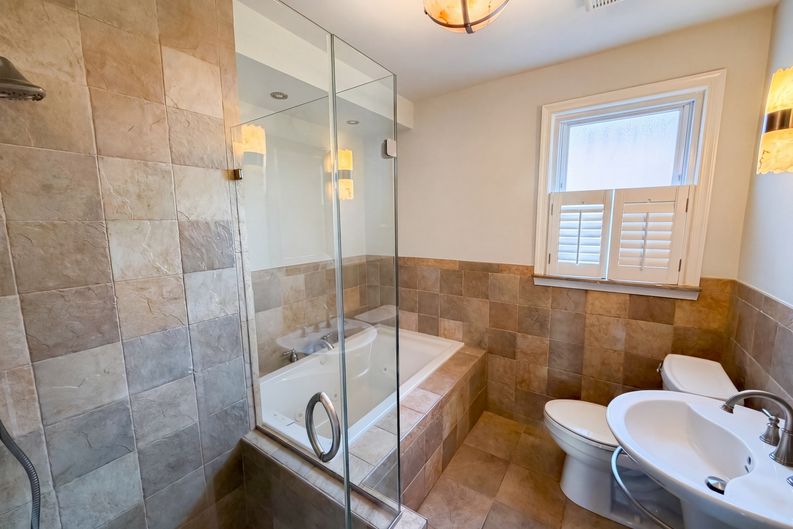 Photo 11 of 23 of 3023 K St SE, Washington, DC