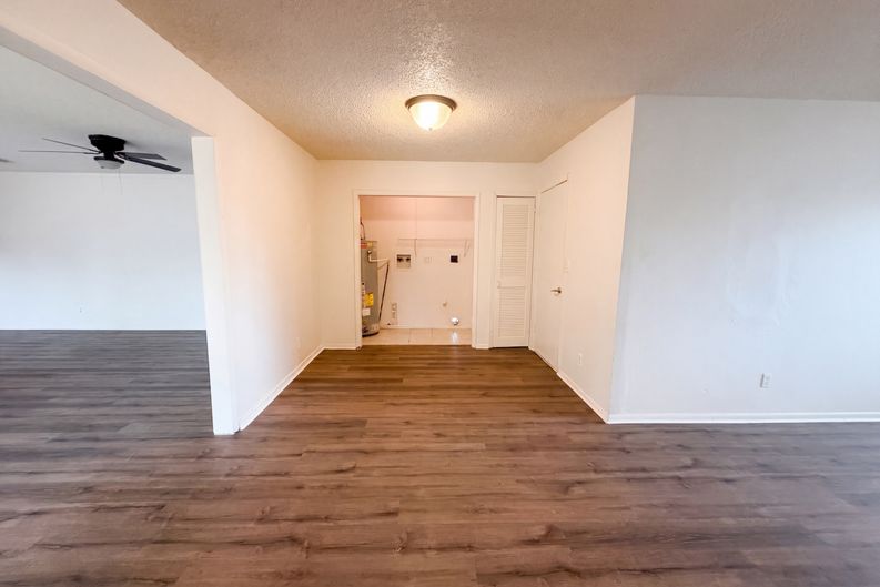 Photo 9 of 20 of 604 Maxine St NE, Albuquerque, NM