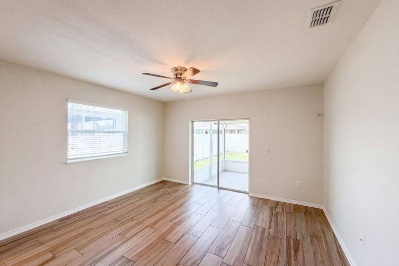 Photo 19 of 24 of 1048 Bethpage Rd, Auburndale, FL