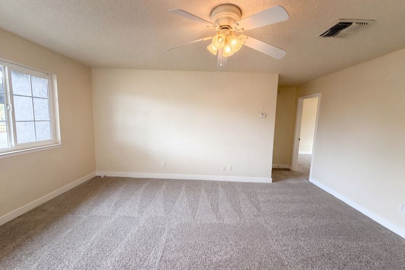 Photo 4 of 24 of 4198 George Ave, Olivehurst, CA