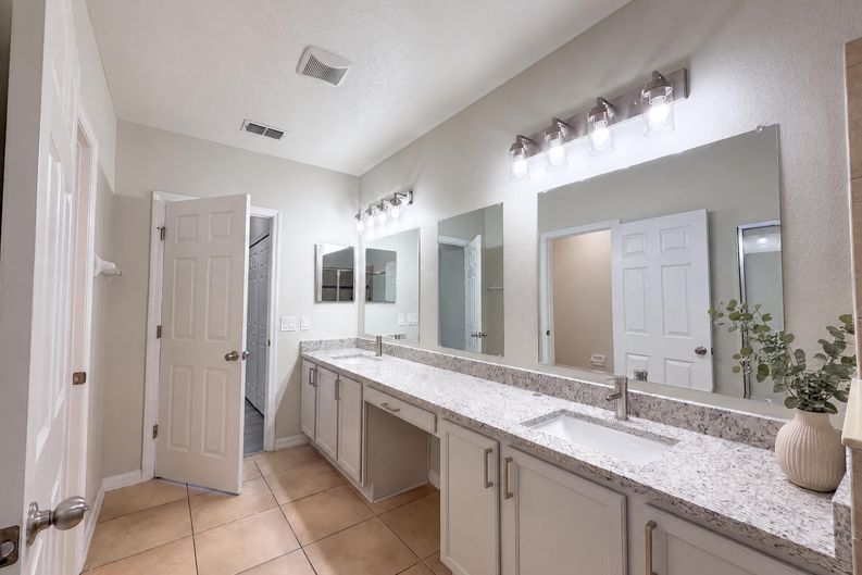 Photo 23 of 40 of 3508 Yacht Club Ct, Kissimmee, FL