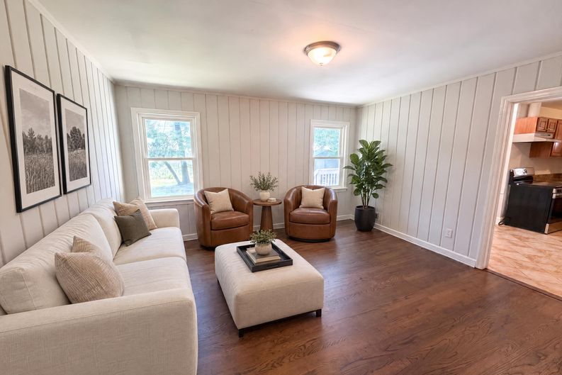 Photo 9 of 23 of 927 Greenlawn Dr, Columbia, SC