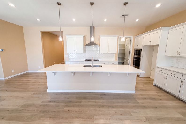Photo 11 of 37 of 19562 W Wilshire Ave, Buckeye, AZ