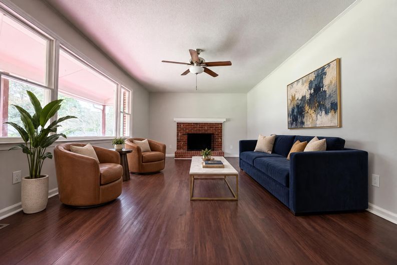 Photo 3 of 19 of 1311 Brucemont Dr, Garner, NC
