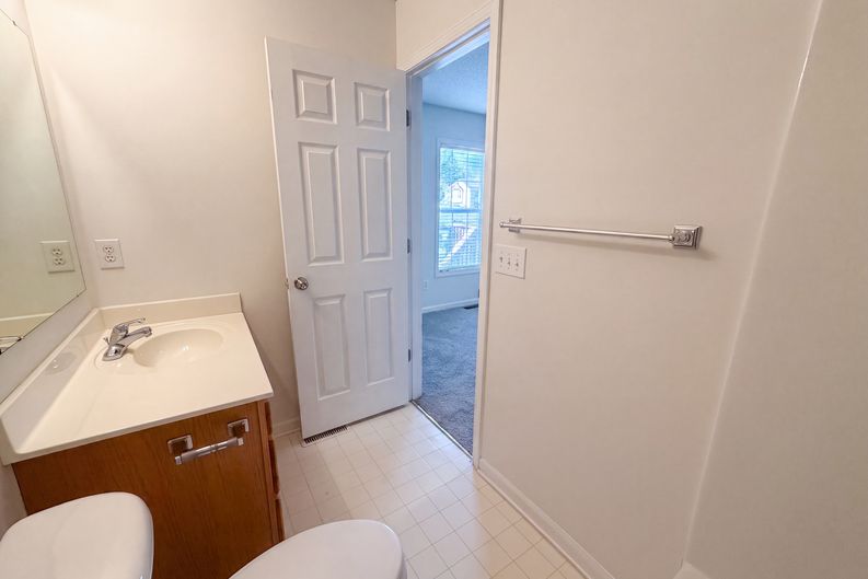 Photo 9 of 19 of 4635 Leprechaun Ln, Winston Salem, NC