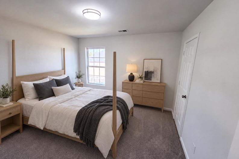 Photo 9 of 19 of 7402 Walton Hl, Fairburn, GA