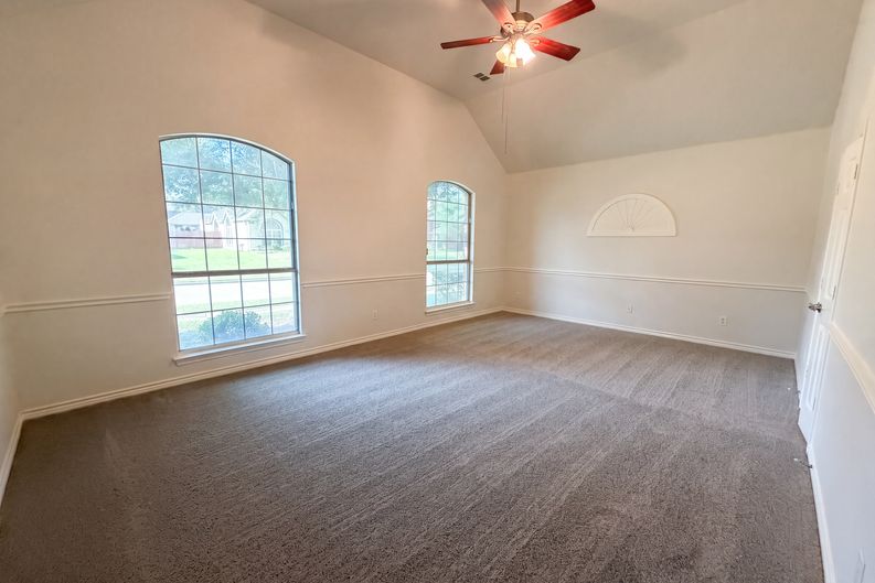 Photo 6 of 21 of 529 Olympia St, Desoto, TX