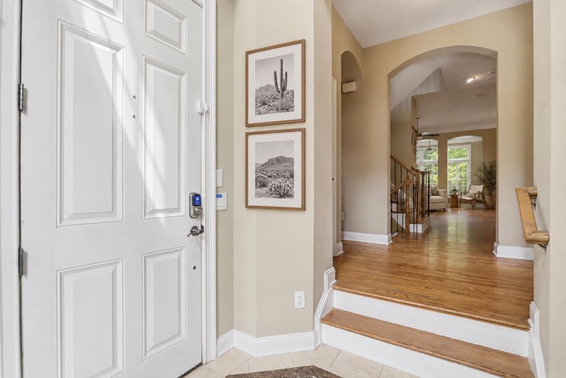 Photo 4 of 46 of 3011 Riverstone Trl, Atlanta, GA